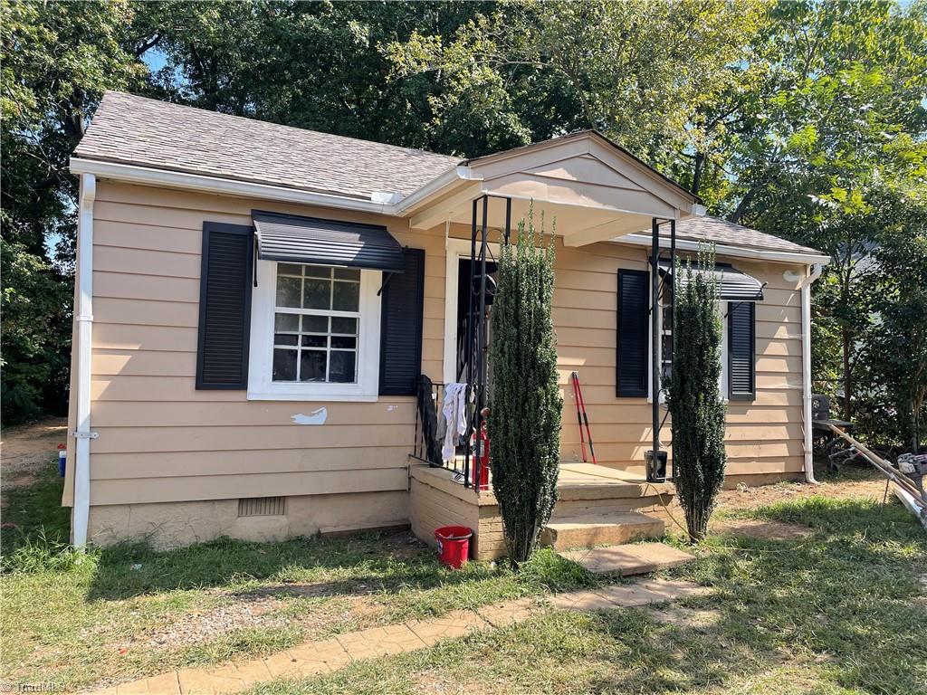 1809 Elm Street S Property Photo 1