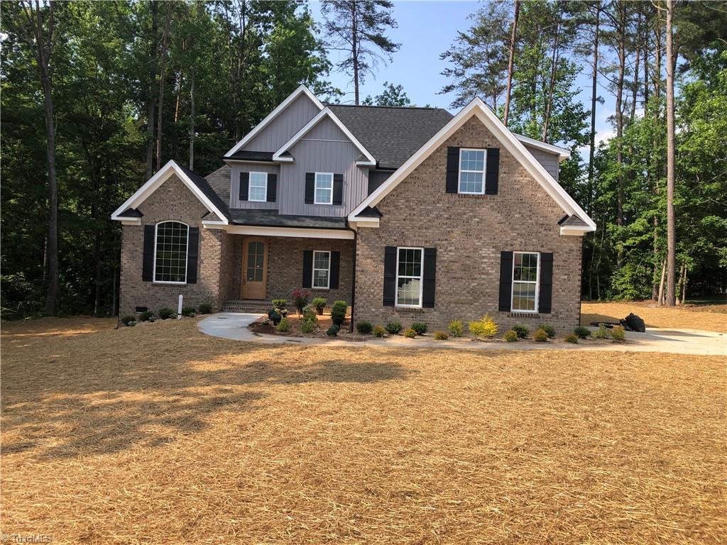1472 Meadowlands Drive Property Photo 1