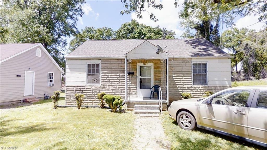 2832 Ivy Avenue Property Photo 1