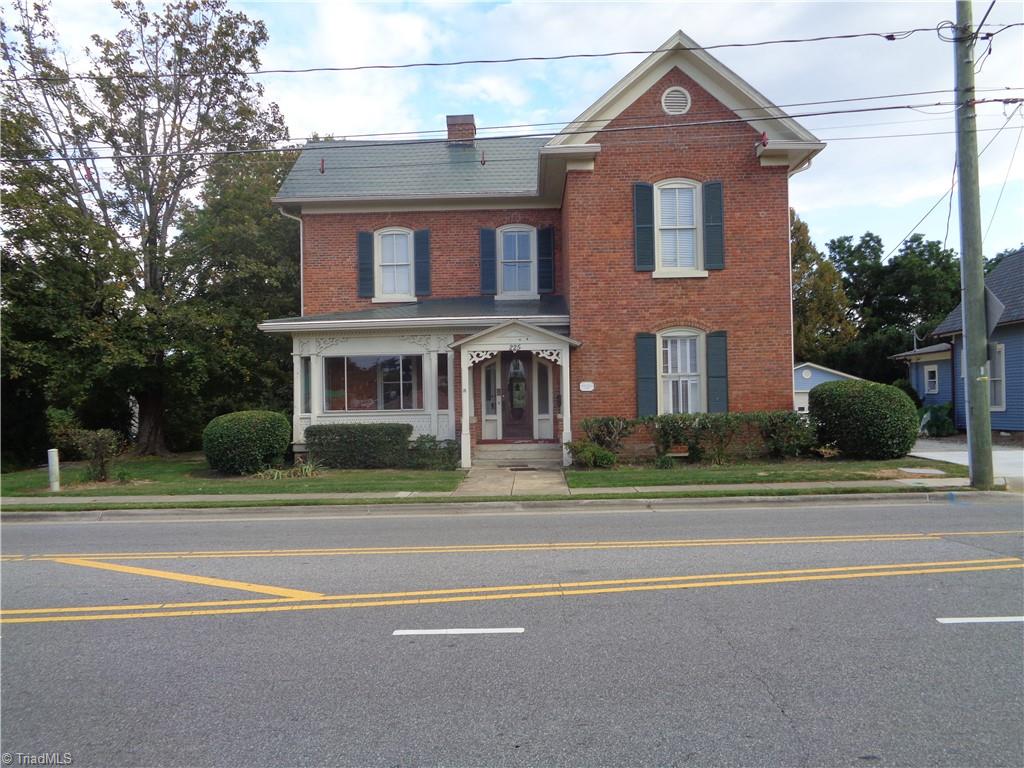 225 S Main Street Property Photo 1