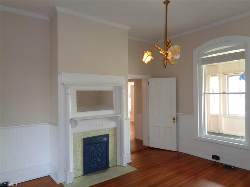 225 S Main Street Property Photo 8