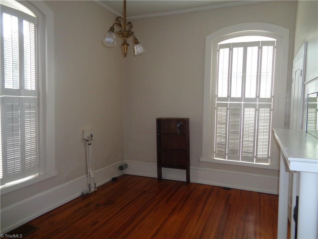 225 S Main Street Property Photo 12