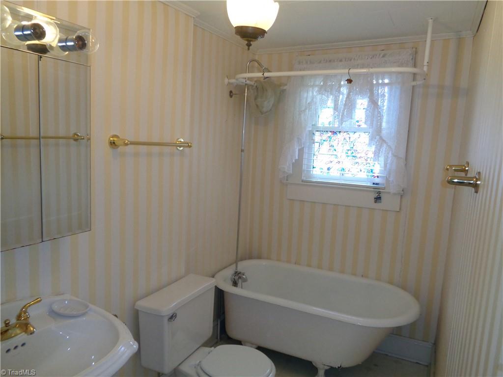 225 S Main Street Property Photo 16