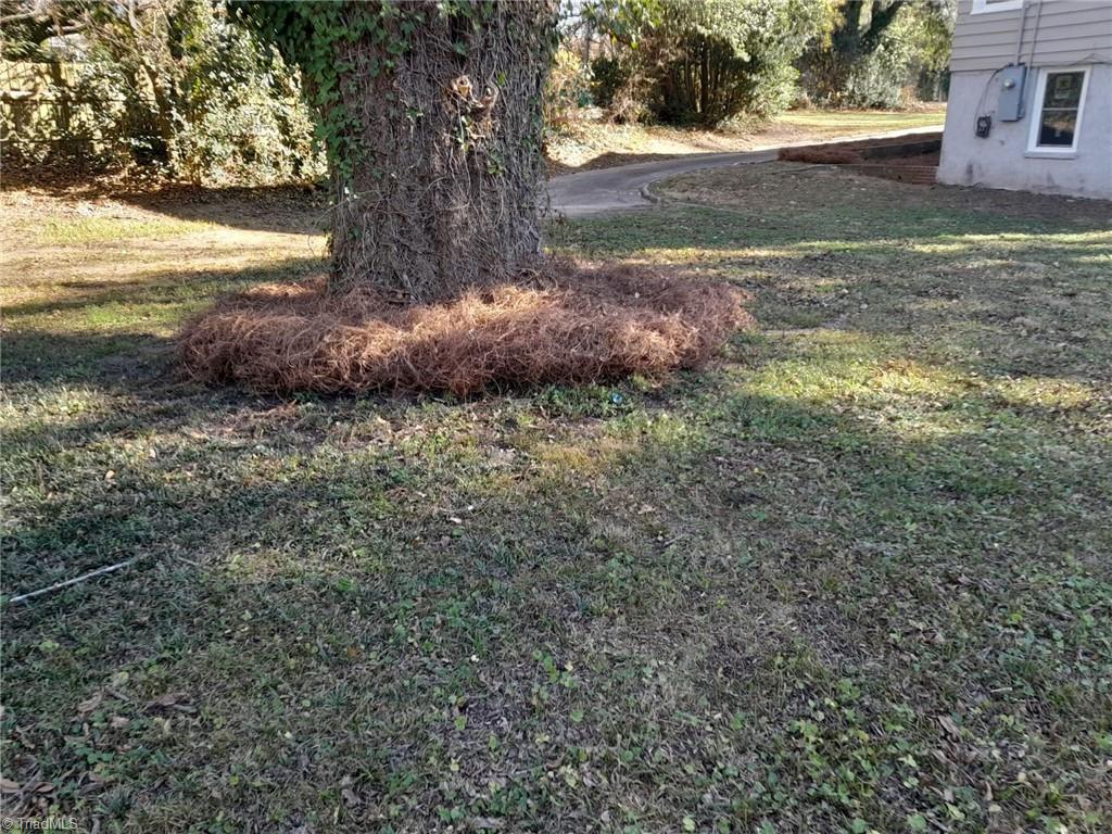 1302 W Market Street Property Photo 1