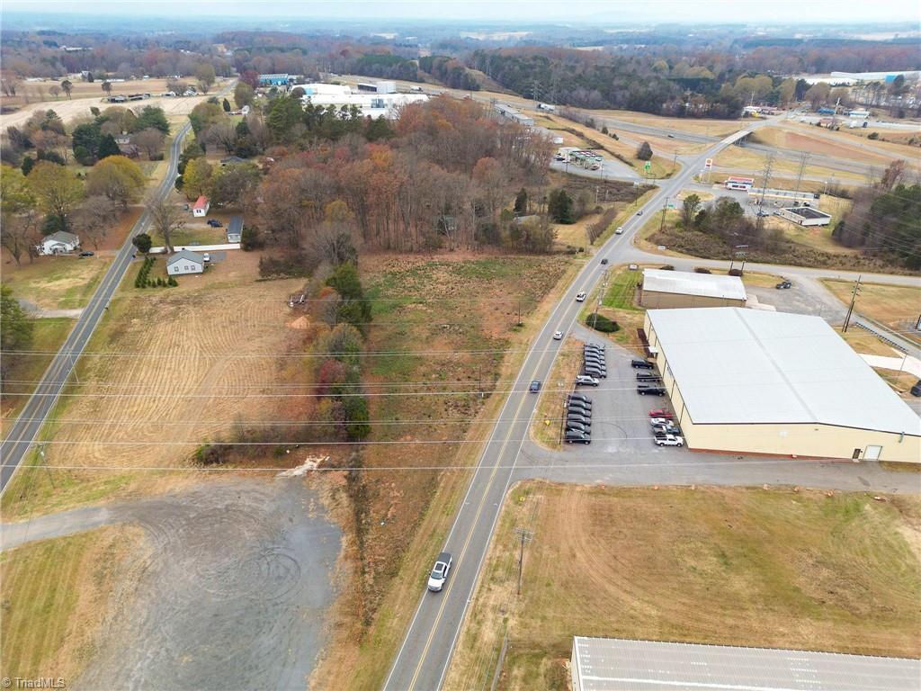 1885 Old Mountain Road Property Photo 5
