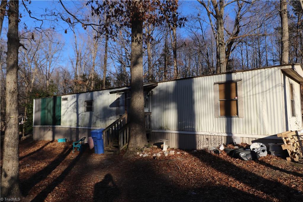 2011 Naomi Road Property Photo 3