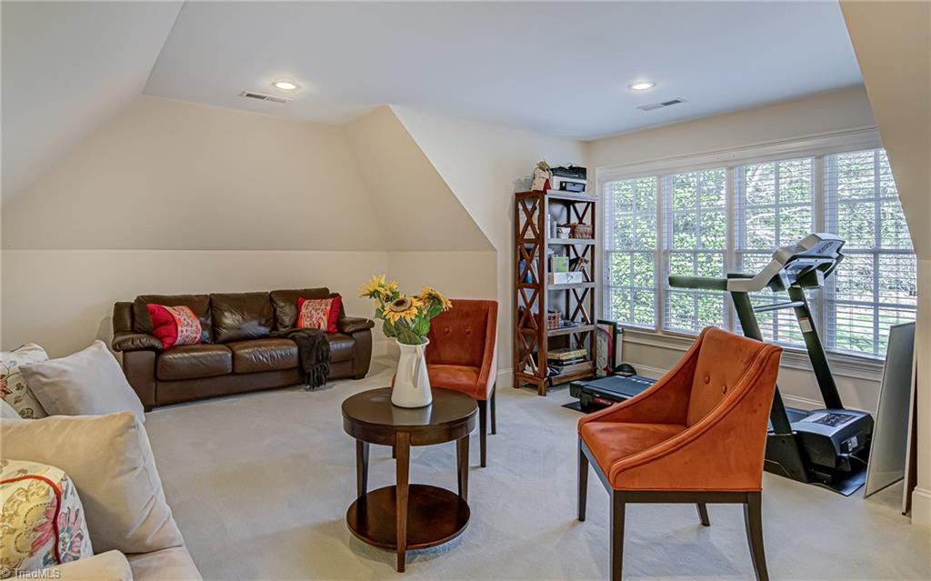 1021 Kent Mews Court Property Photo 35
