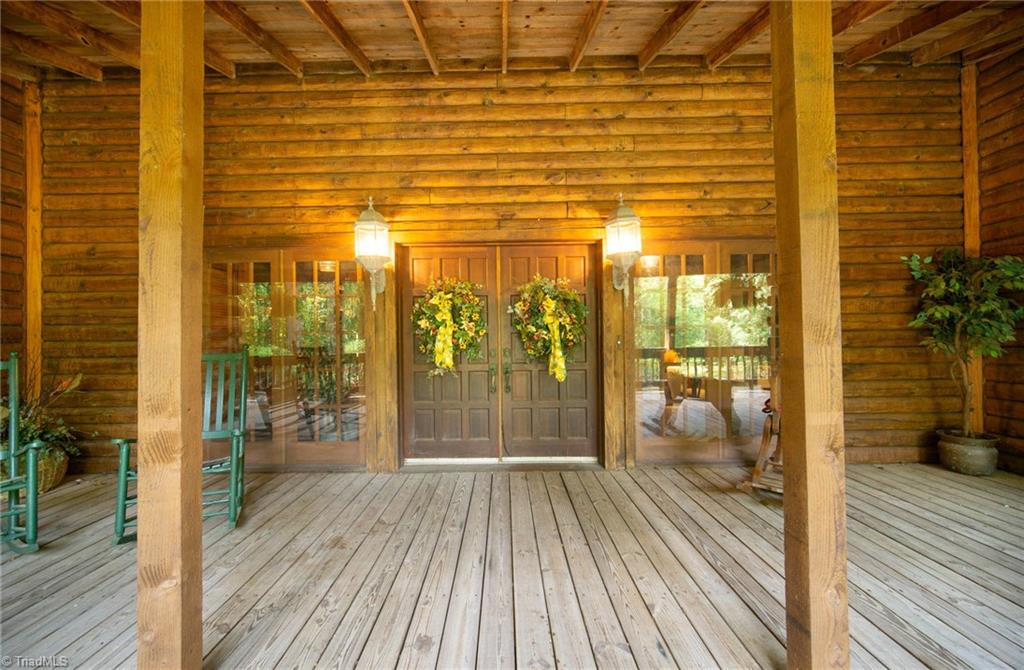 6255 Meadow Lane Property Photo 4