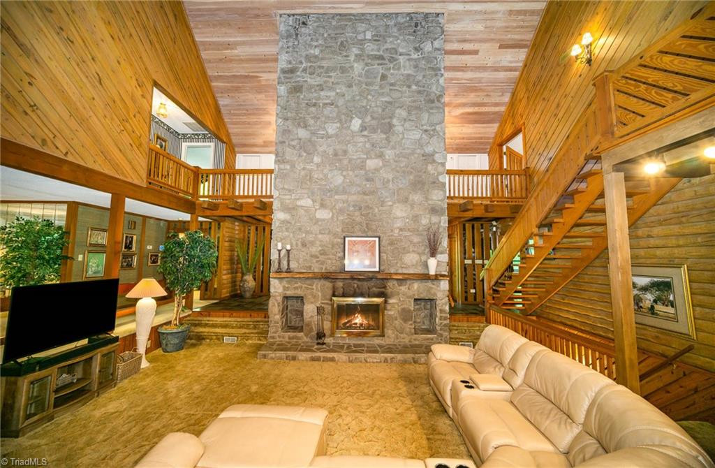 6255 Meadow Lane Property Photo 6