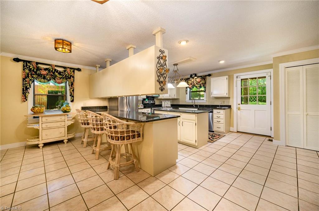 6255 Meadow Lane Property Photo 9