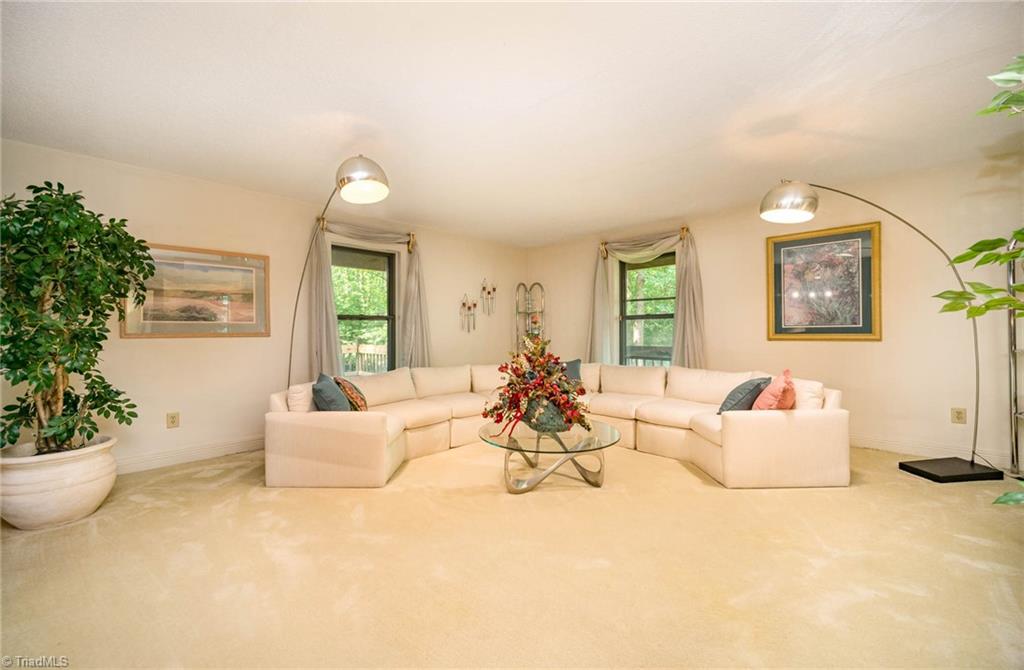 6255 Meadow Lane Property Photo 10