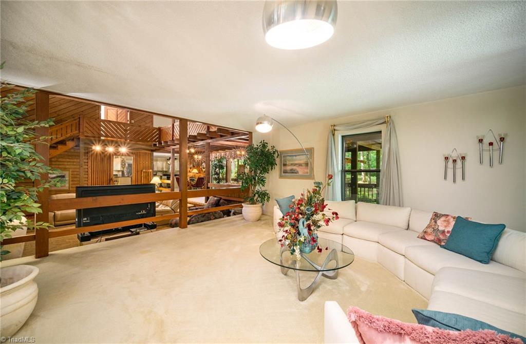 6255 Meadow Lane Property Photo 11