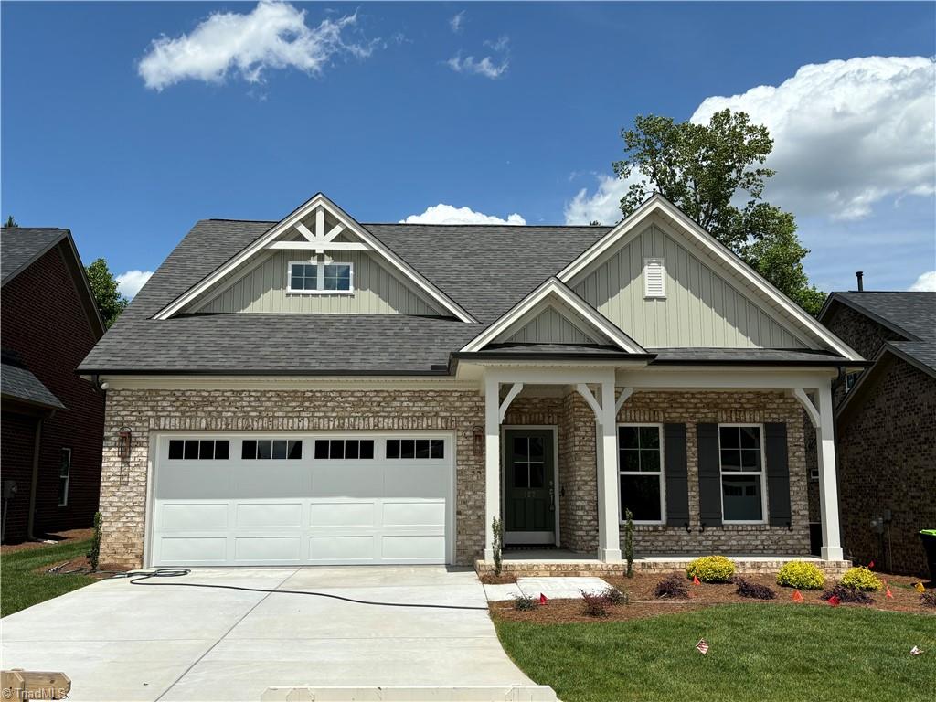 127 Castle Pond Drive Property Photo 1