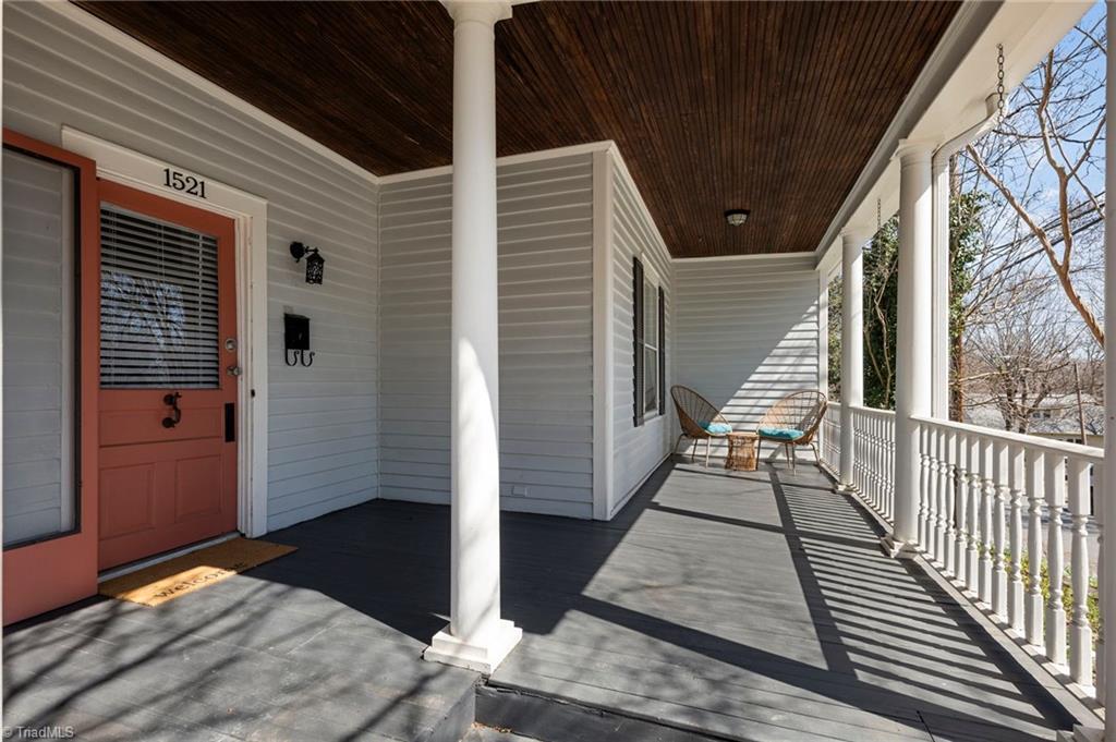 1521 Seneca Street Property Photo 1