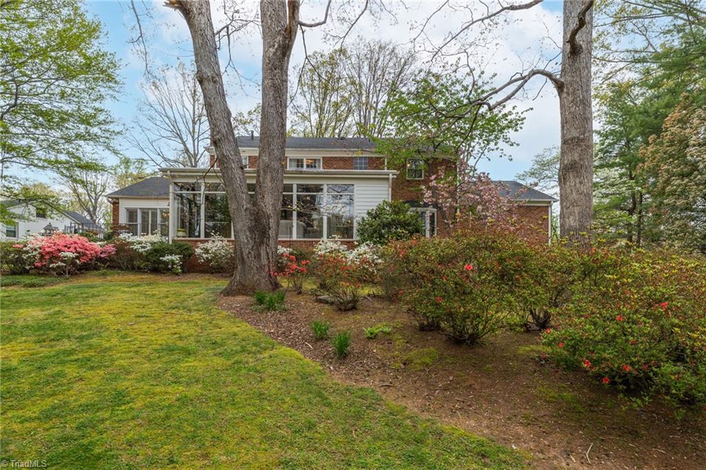 1015 Oakcrest Drive Property Photo 40