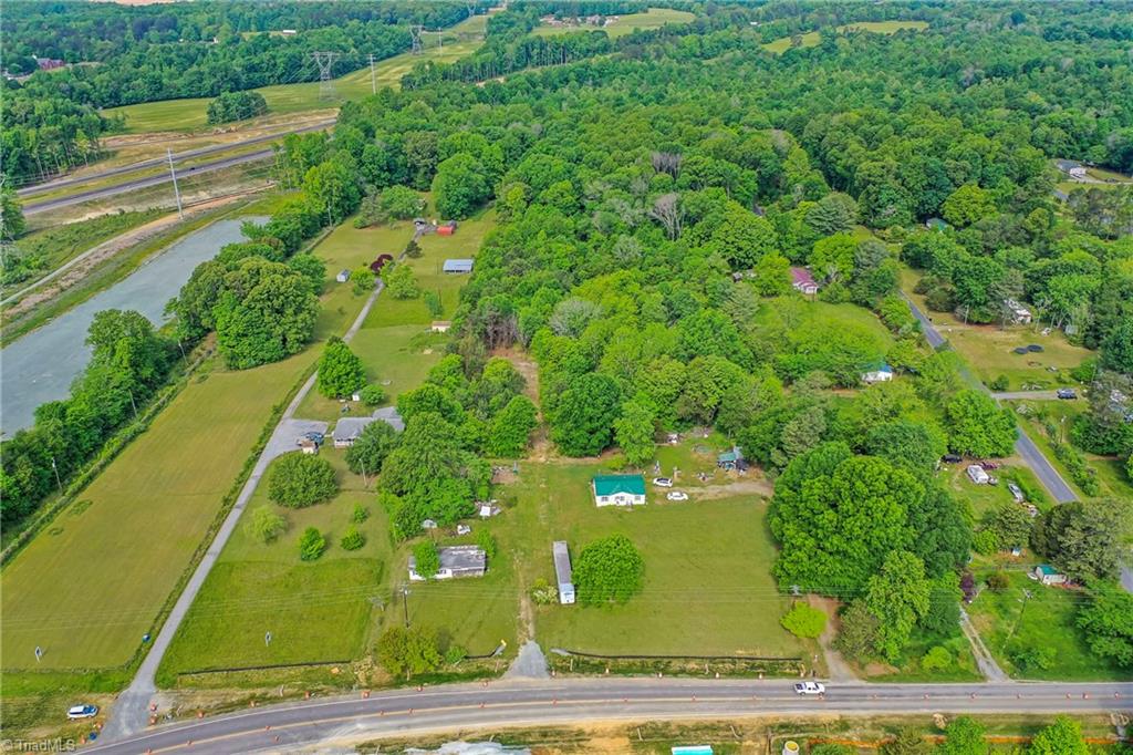 5757 Property Photo 6