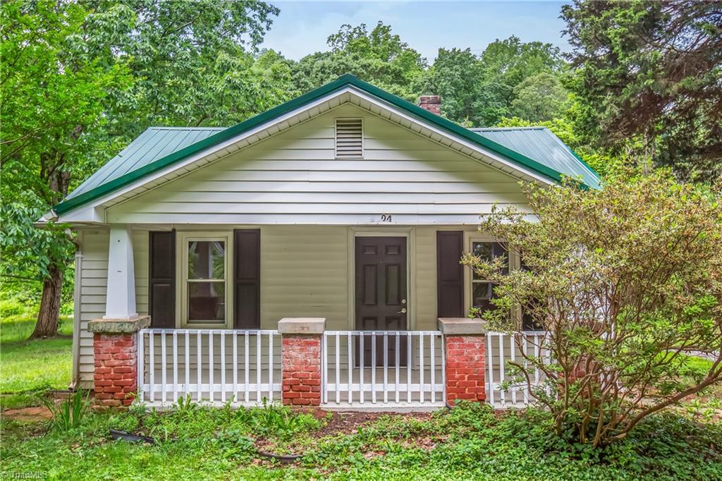 2204 Willard Road Property Photo 1