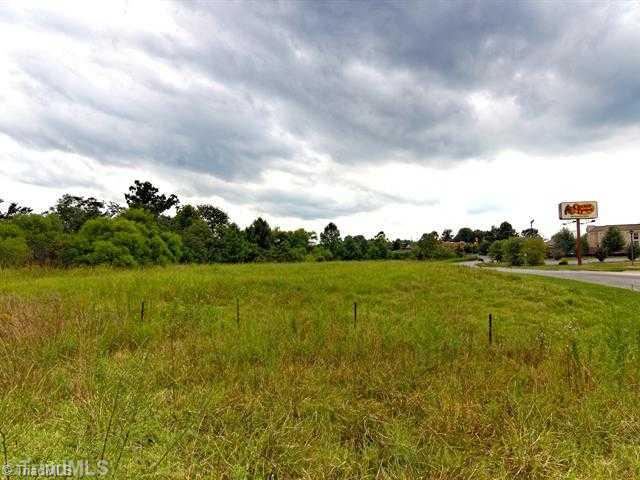 5 Spring Forest Drive Property Photo 6