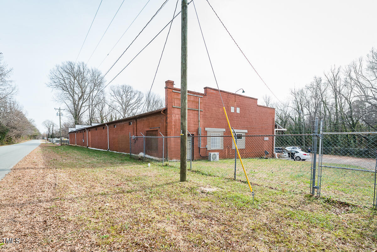 1317 Railroad Street Property Photo