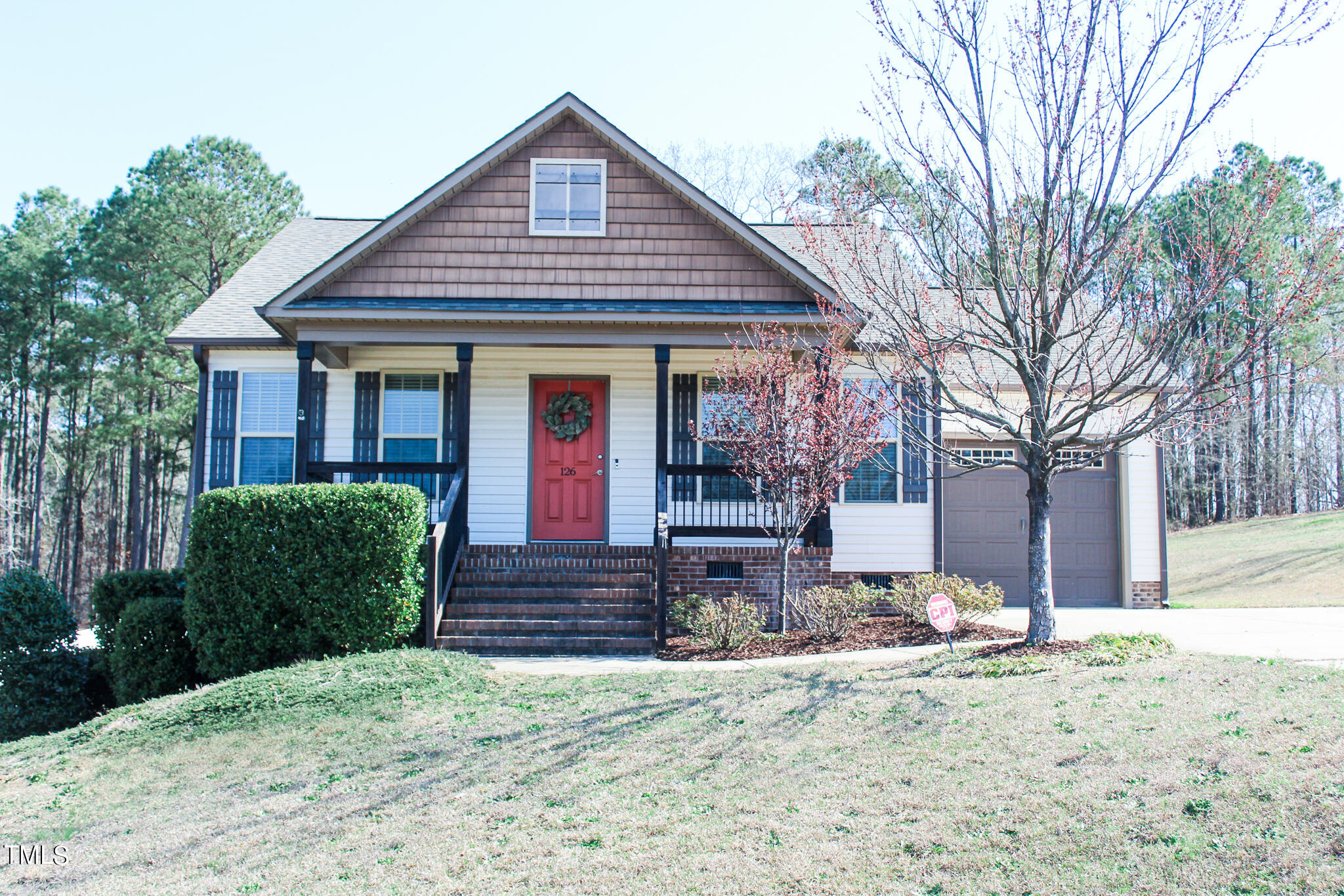 126 Parkers Pointe Drive Property Photo 1