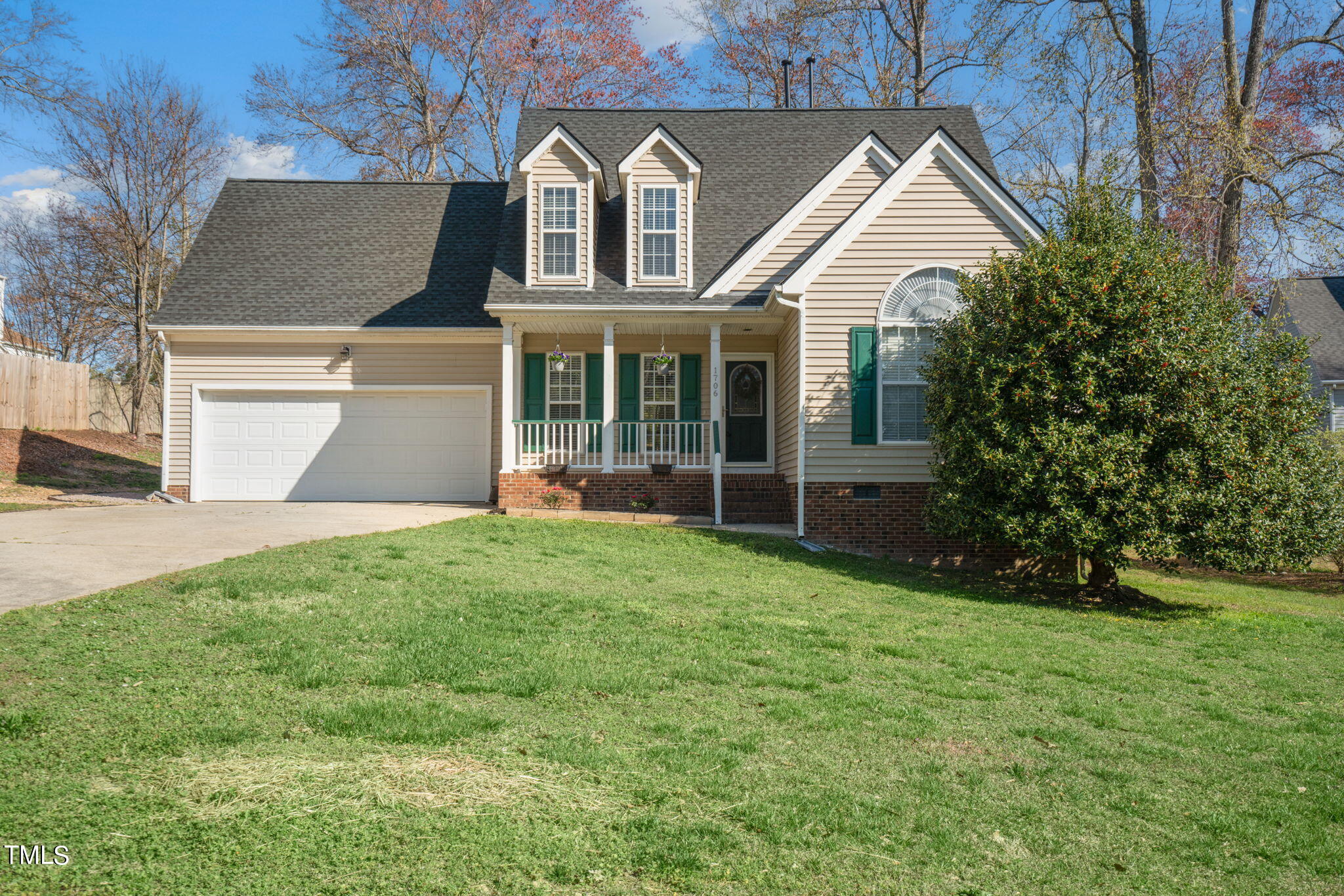 1706 Ashbark Court Property Photo 1