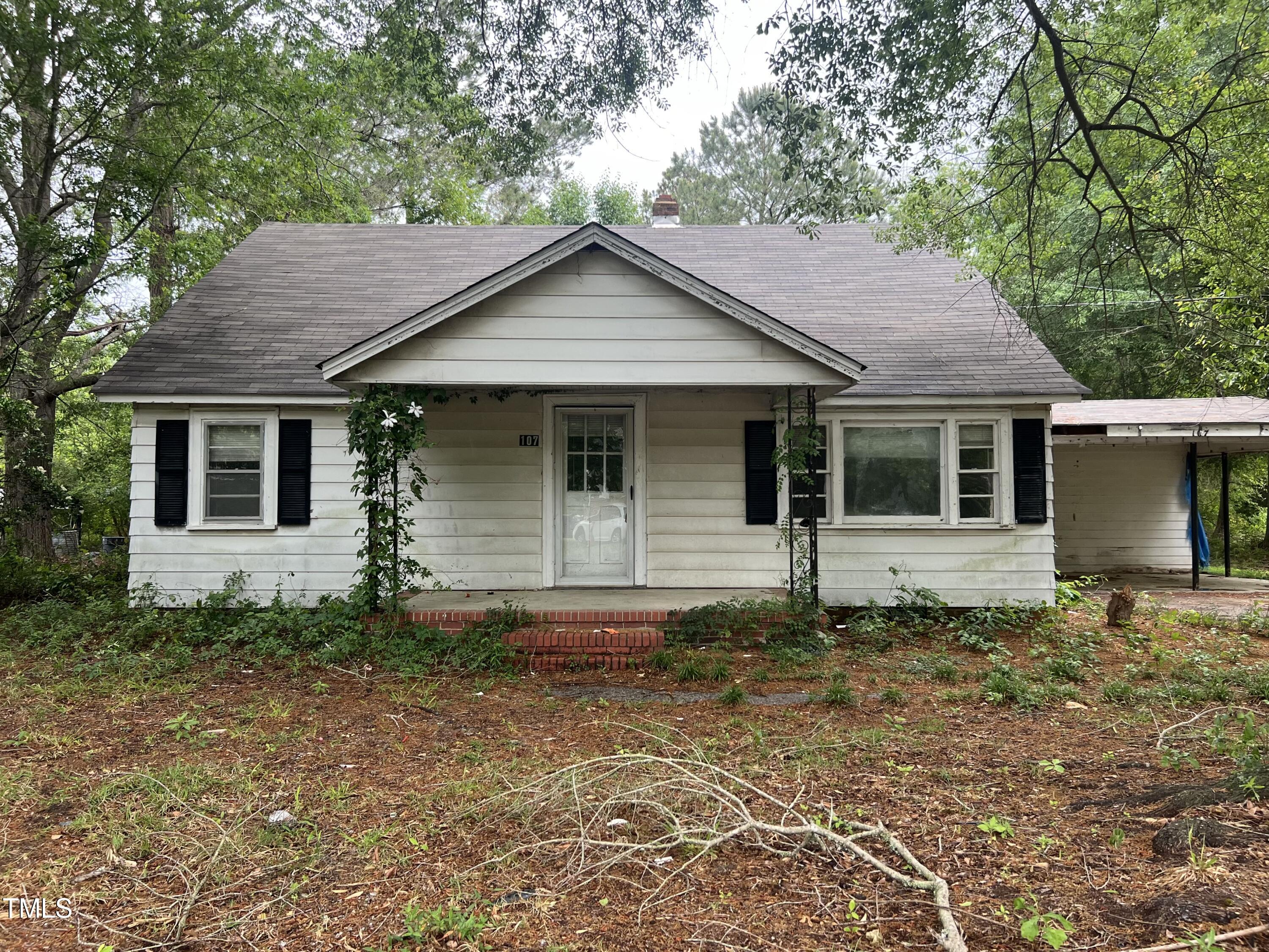 107 E Underwood Avenue Property Photo 1
