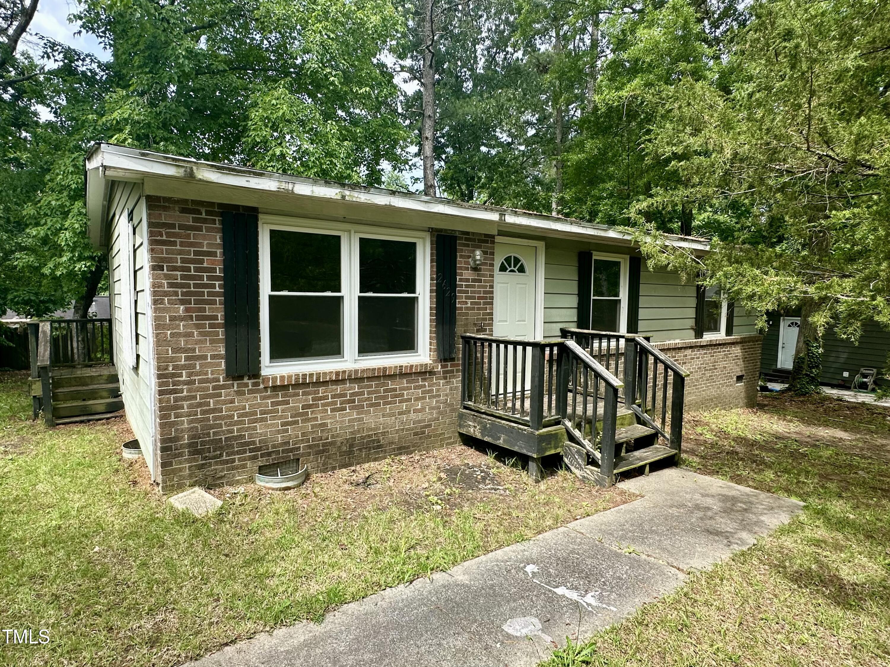 2629 Glenbrook Drive Property Photo 1