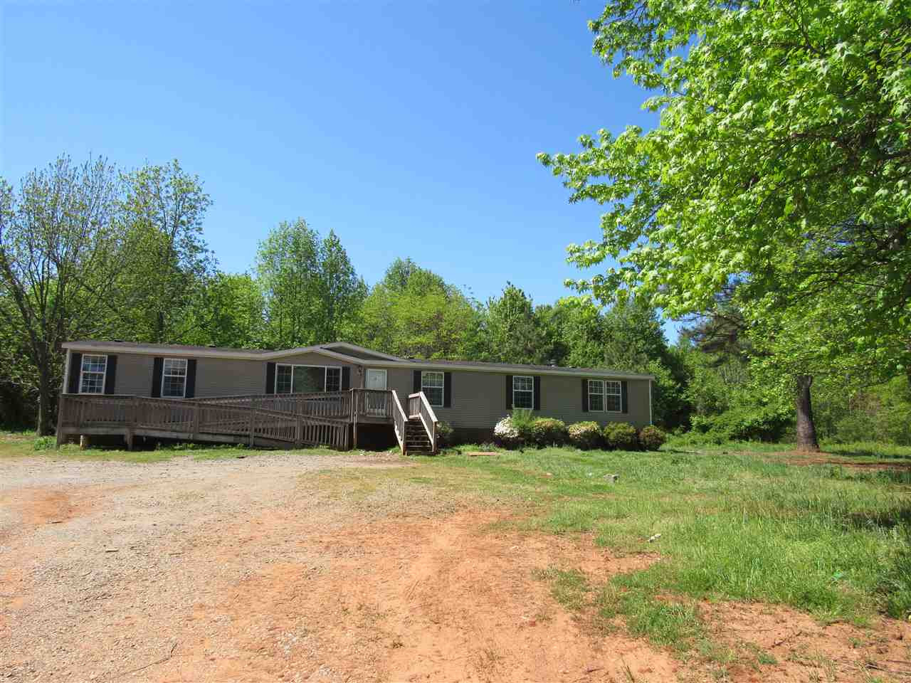 611 Buck Gunter Road Property Photo 1