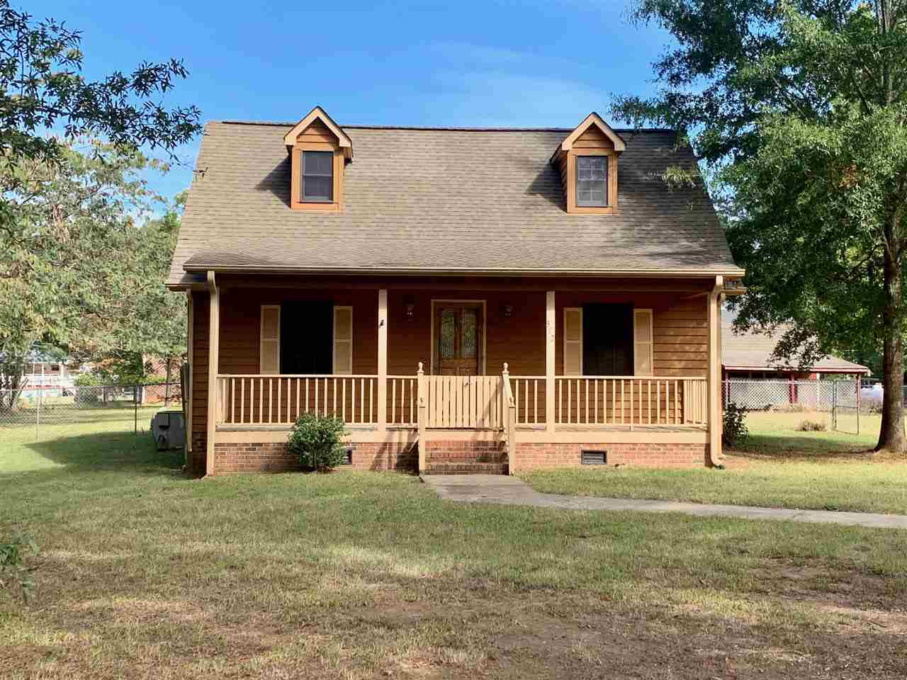 582 Pollyanna Road Property Photo 1