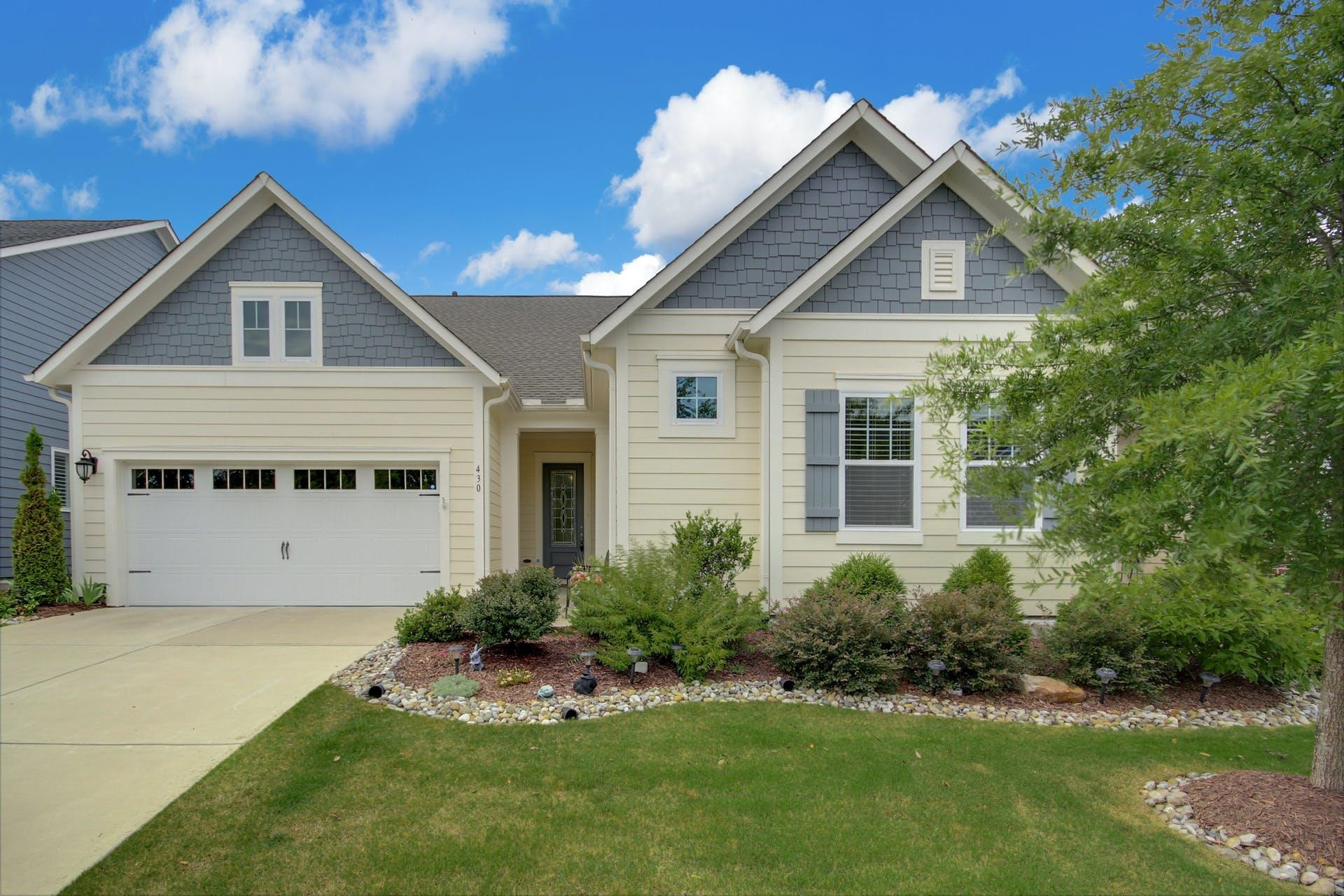 430 Abercorn Circle Property Photo 1