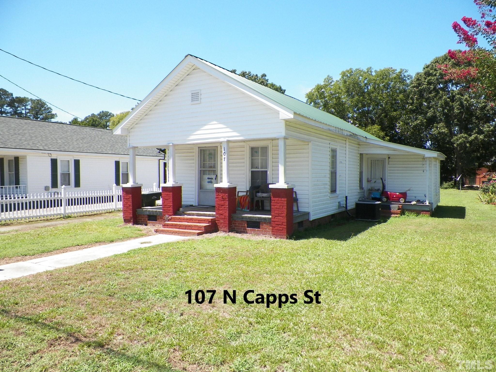 107 N Capps Street Property Photo