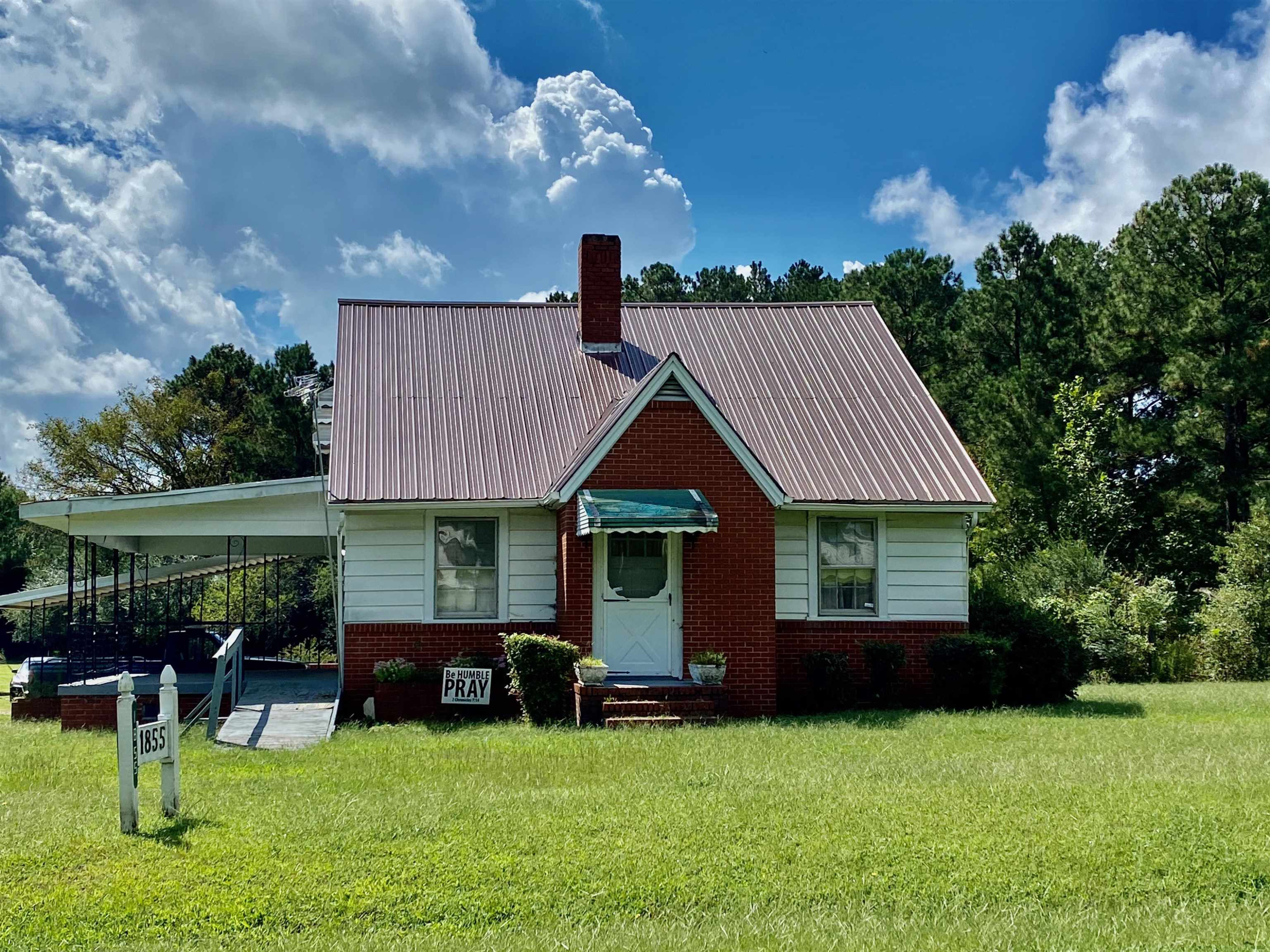 1855 River Road Property Photo 1