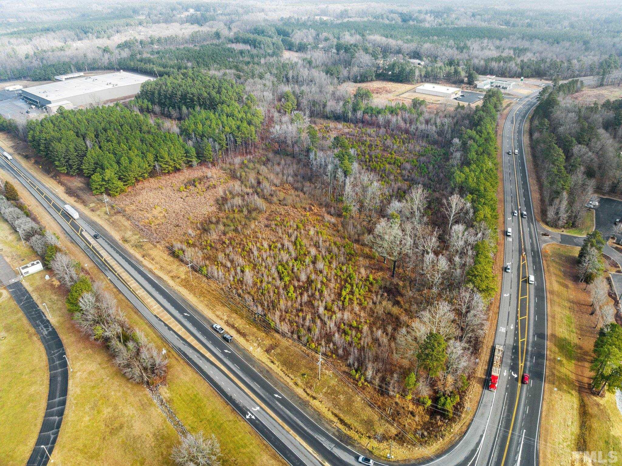 400 Oxford Loop Road Property Photo