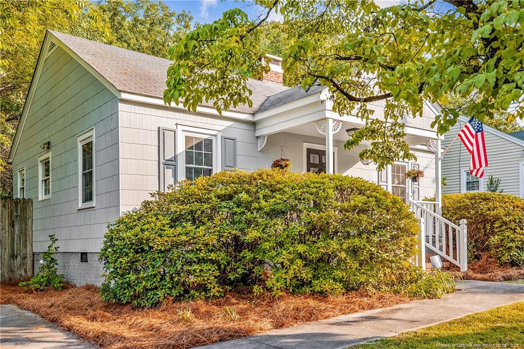 946 Mckimmon Road Property Photo 1