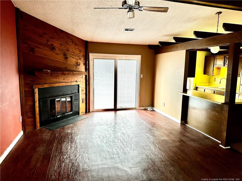 609 Wallingford Court Property Photo 1