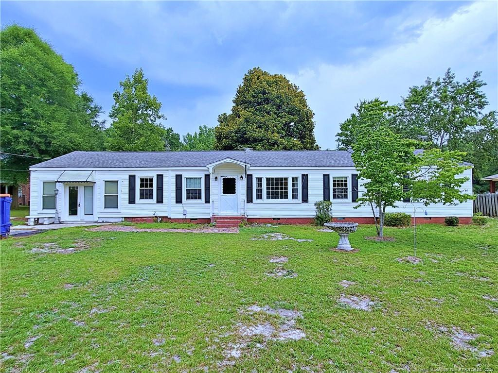 1921 Middle Road Property Photo 1