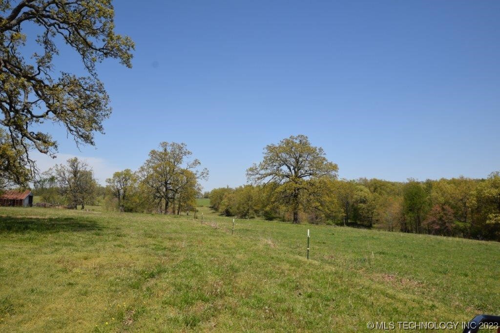 470555 E 680 Road Property Photo 1