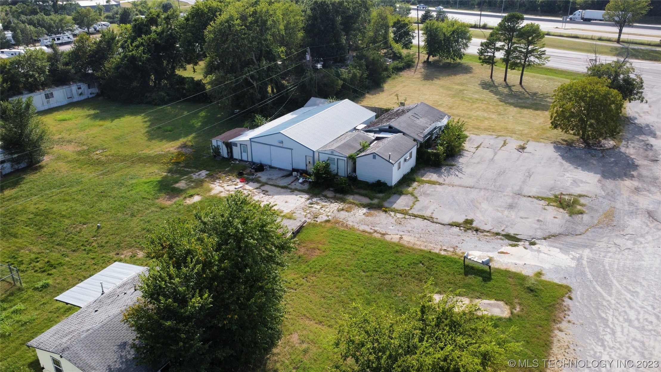 9715 New Sapulpa Road Property Photo 3