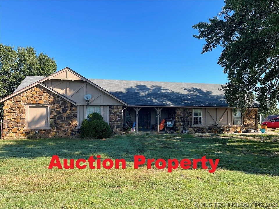 23979 E 320 Road Property Photo 1