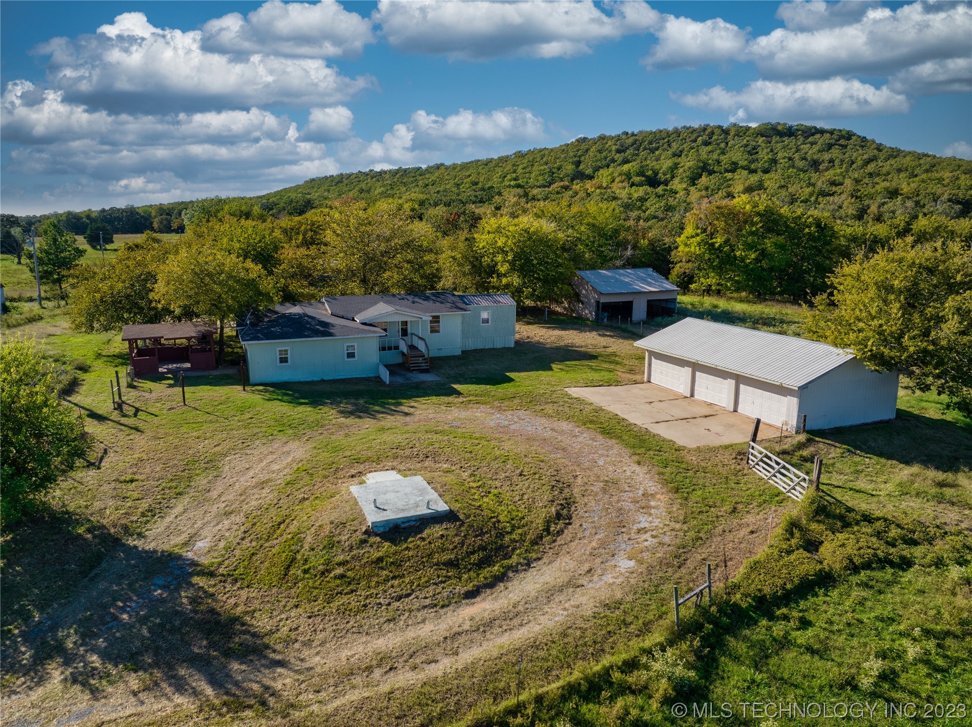 6370 N Woods Road Property Photo 1