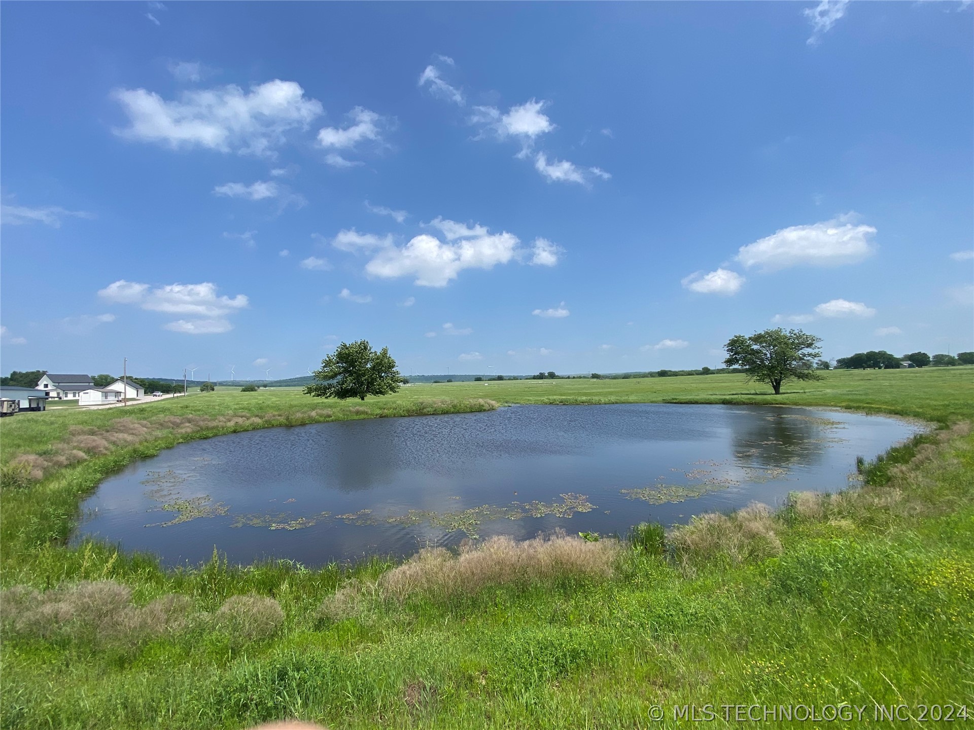 851 Dozer Property Photo