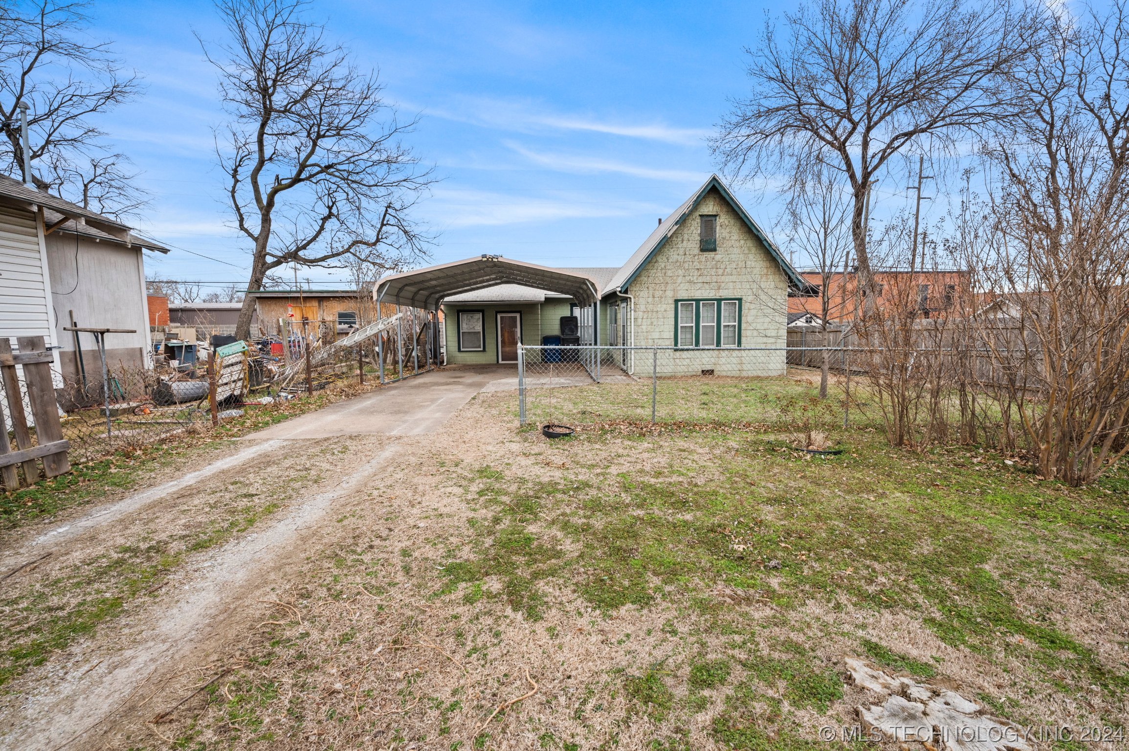 1212 S Lewis Place Property Photo 1