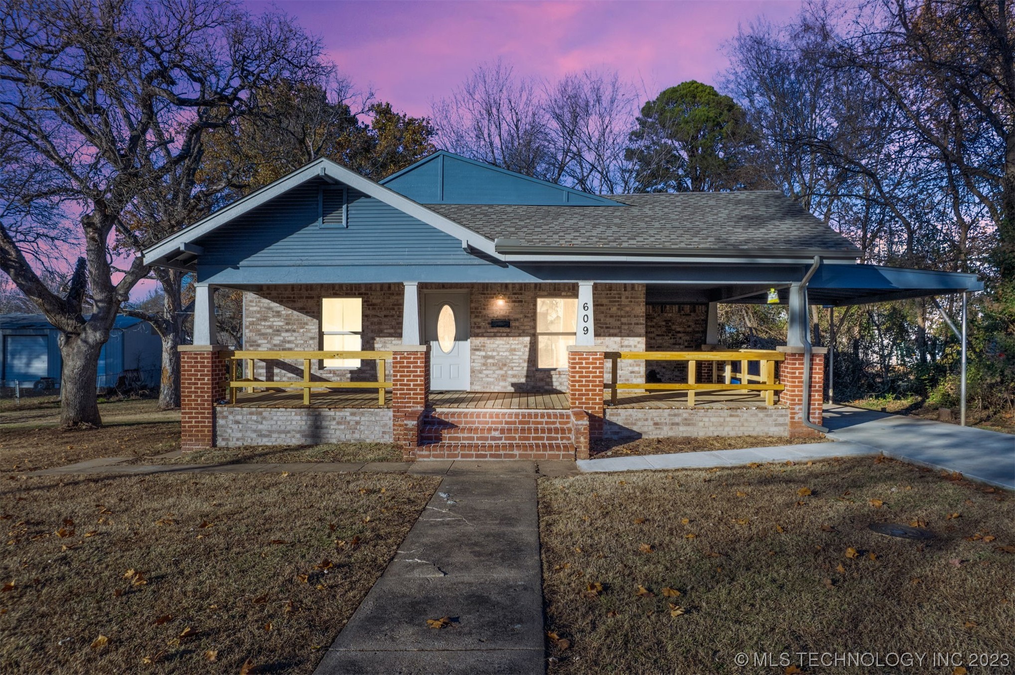 609 E Cherokee Street Property Photo 1