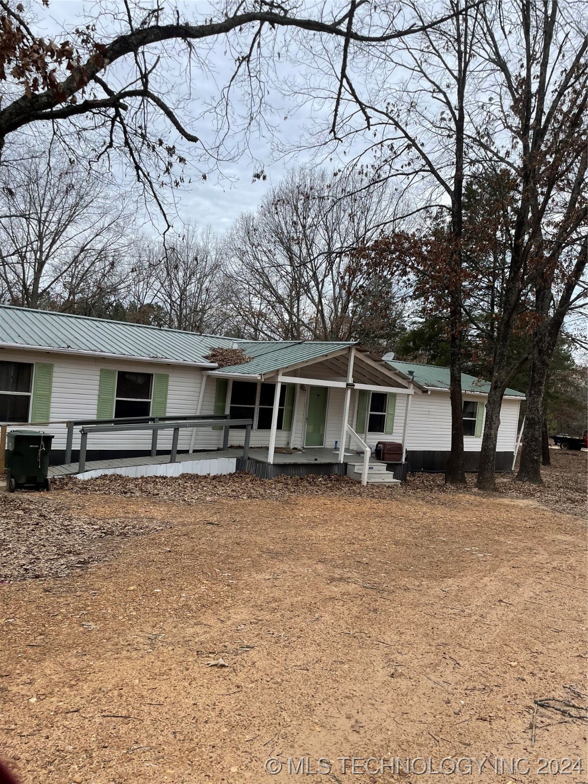 21179 E Standridge Property Photo 1