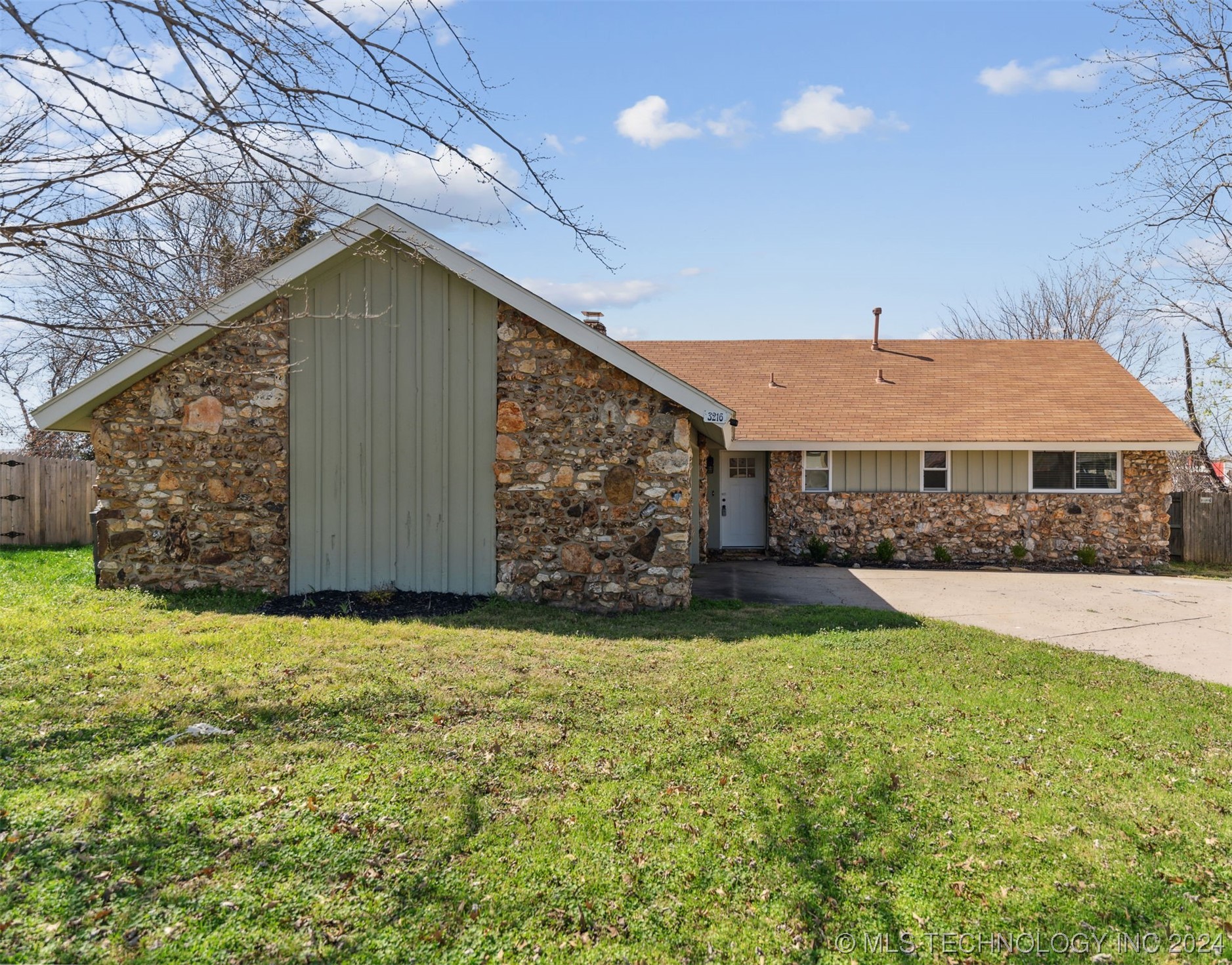 3216 S 67th East Avenue Property Photo 1