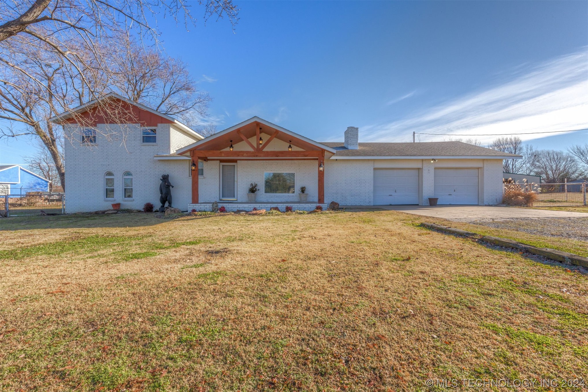 16119 Peoria Avenue Property Photo