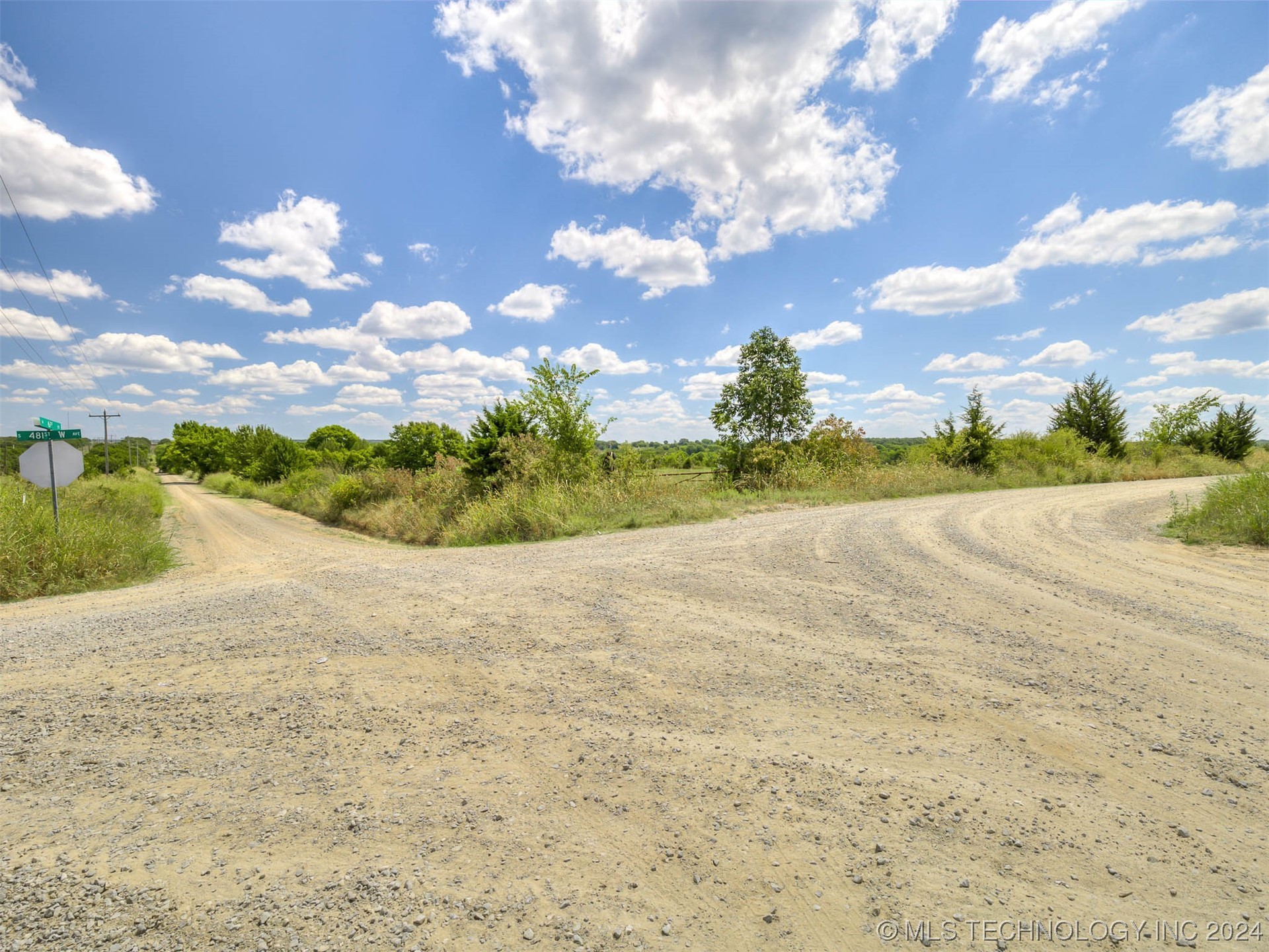 N County Road 3640 Road Property Photo 1