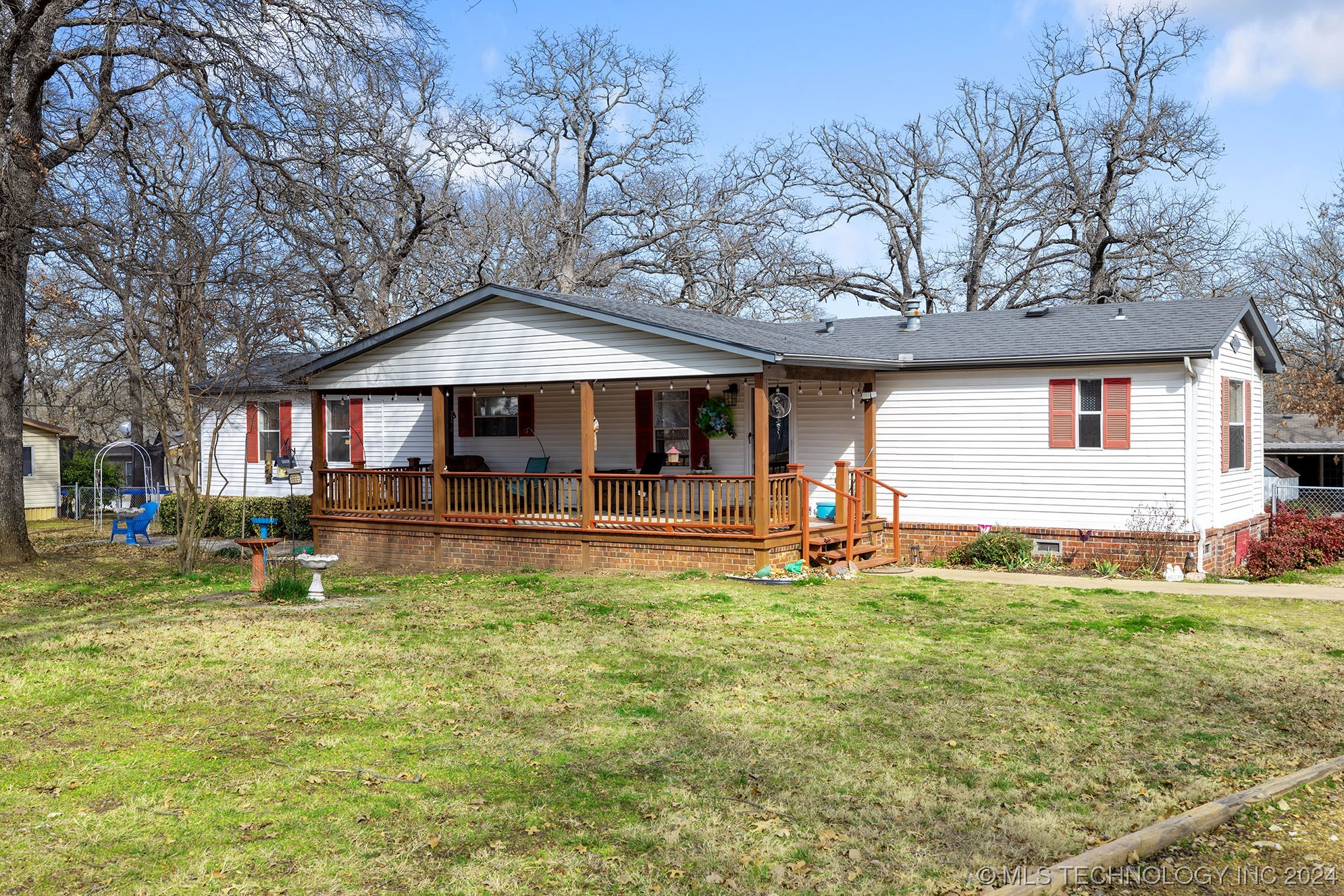 7734 Tomahawk Lane Property Photo 1