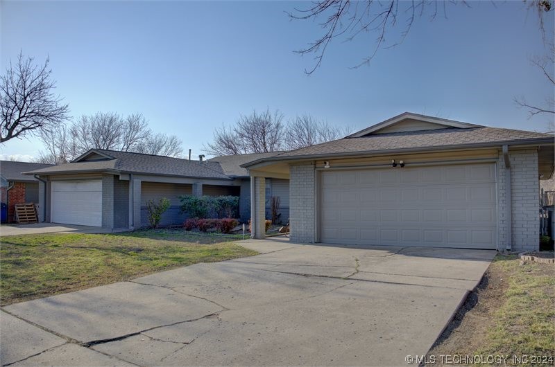 12719 E 39th Street Property Photo