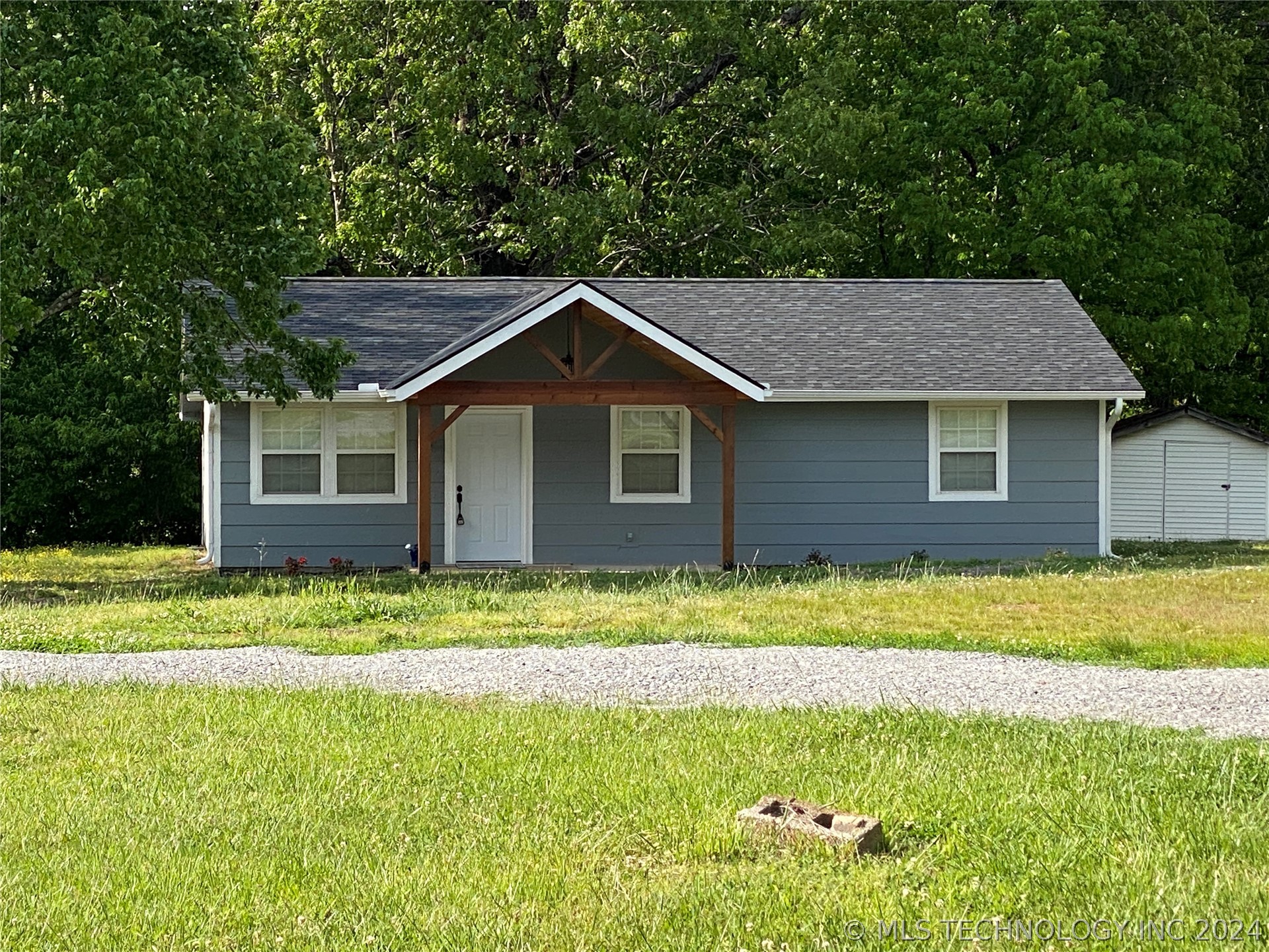 18086 E 570 Road Property Photo 1